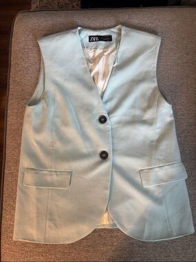 ZARA Colarless V-neck Flap Pocket Vest